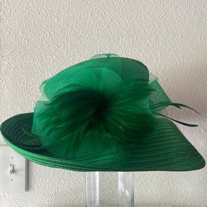 Great Condition Green Large Accessory Hat